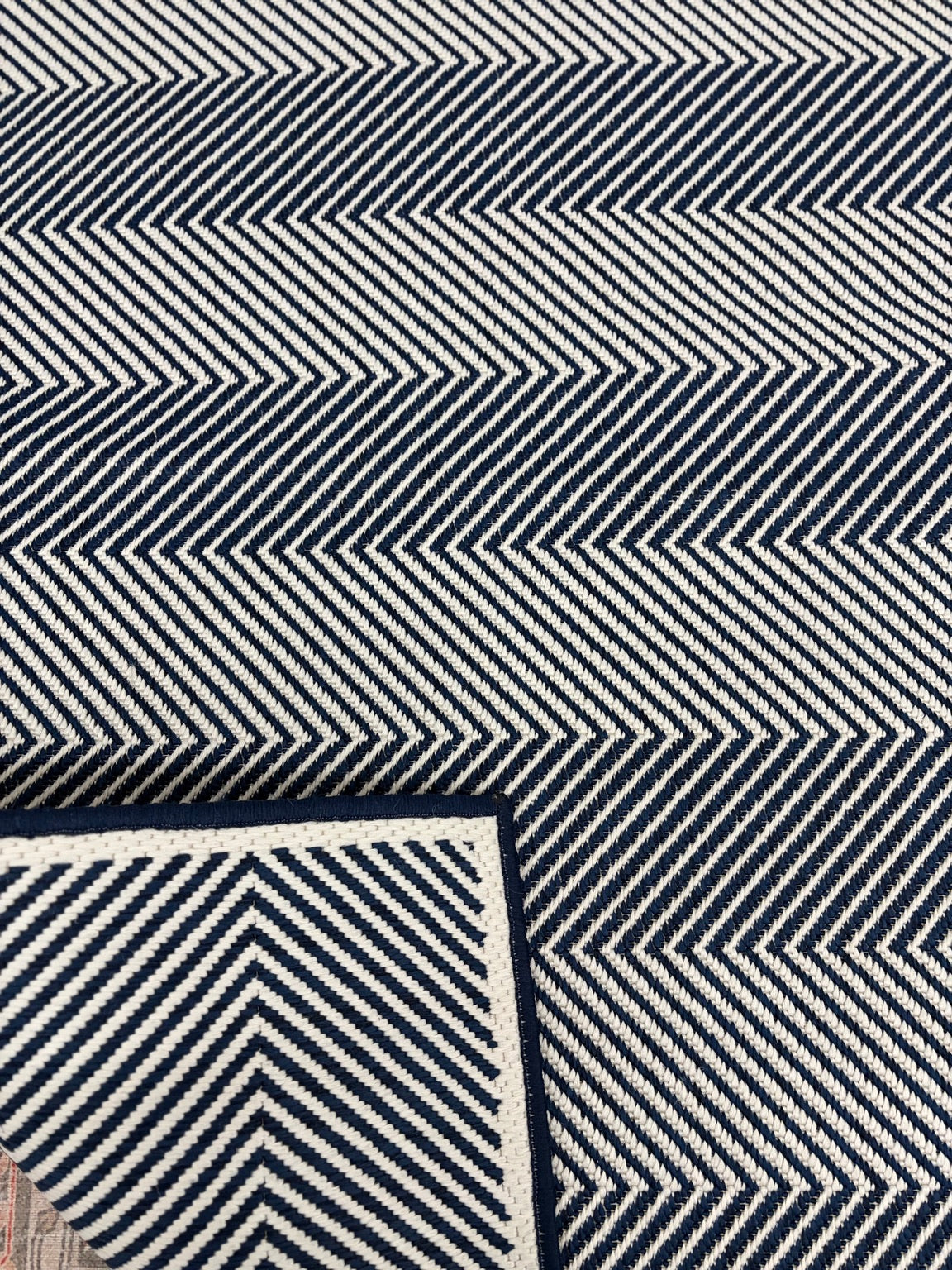 Indoor/Outdoor ZigZag Rug Navy - 160x230
