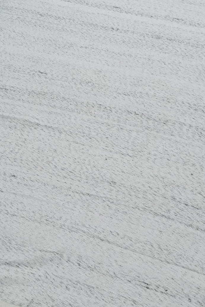 Handwoven Vintage Turkish Wool Kilim Rug - 200 x 300