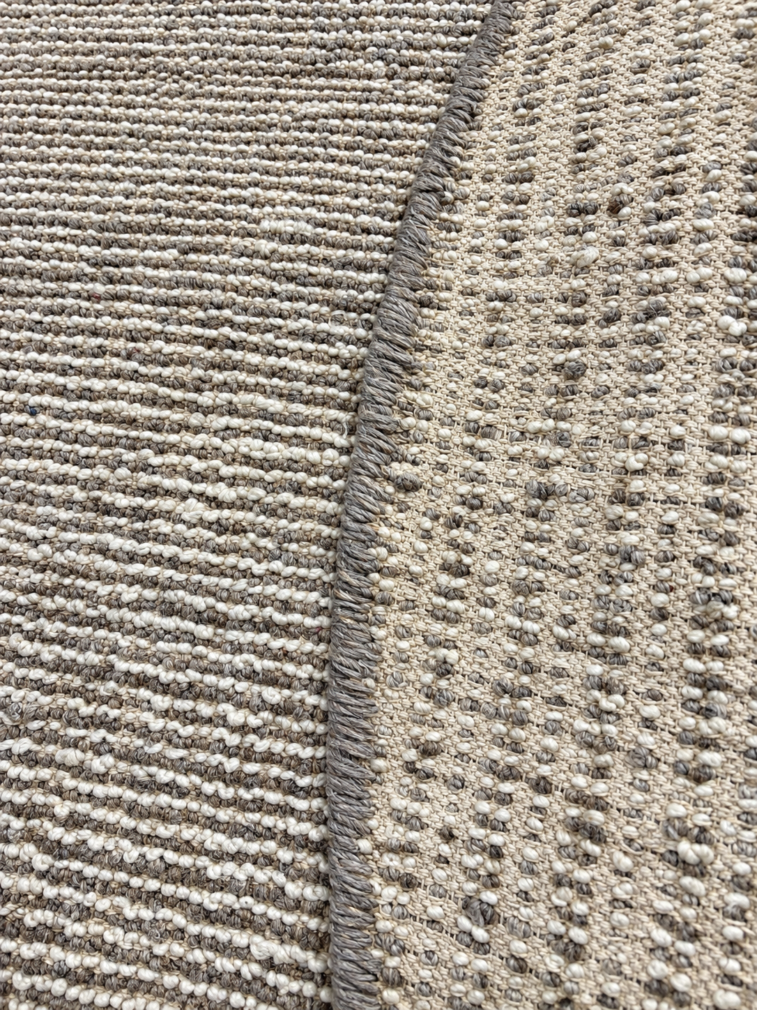 Natural Handwoven Wool Blend Round Rug - 200cm Diameter