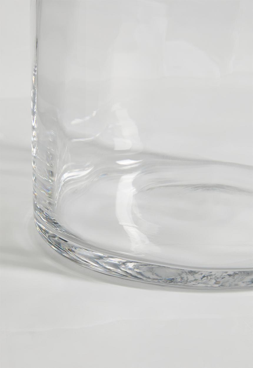 Rounded cylinder glass vase