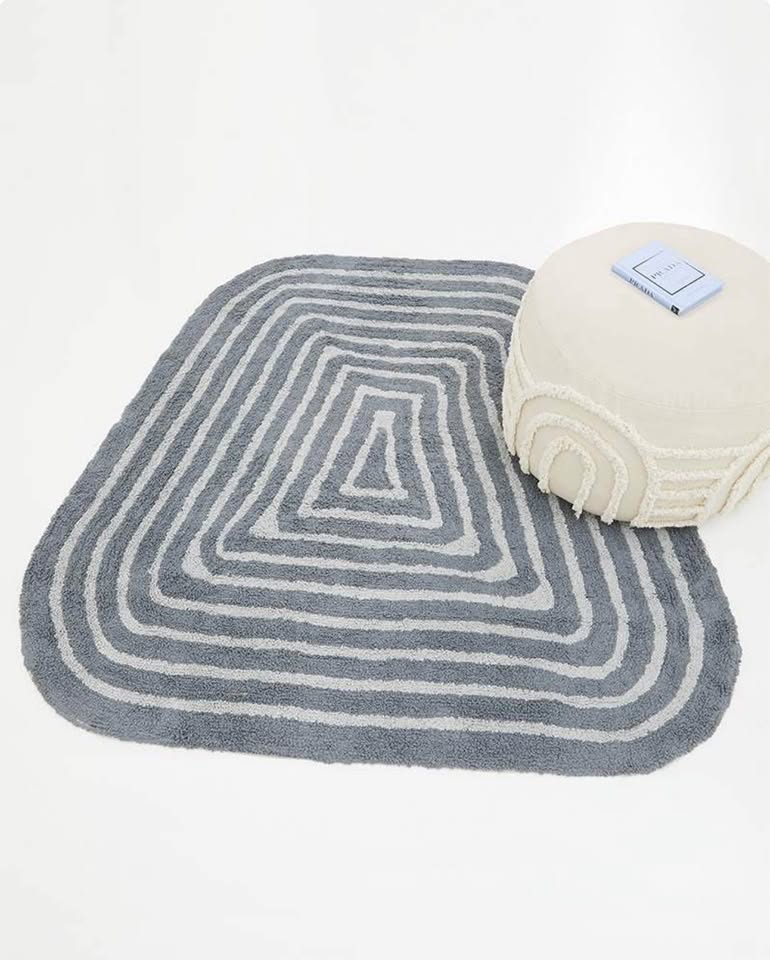 Square tufted rug - blue - 150 x 150