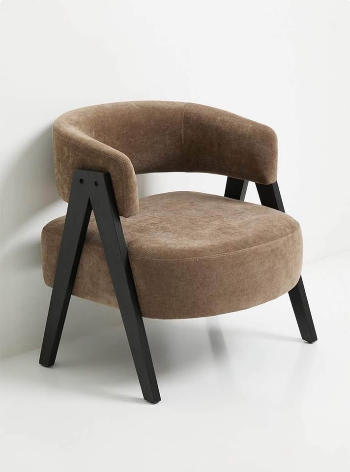 Huggie Occasional Chair - Mocha