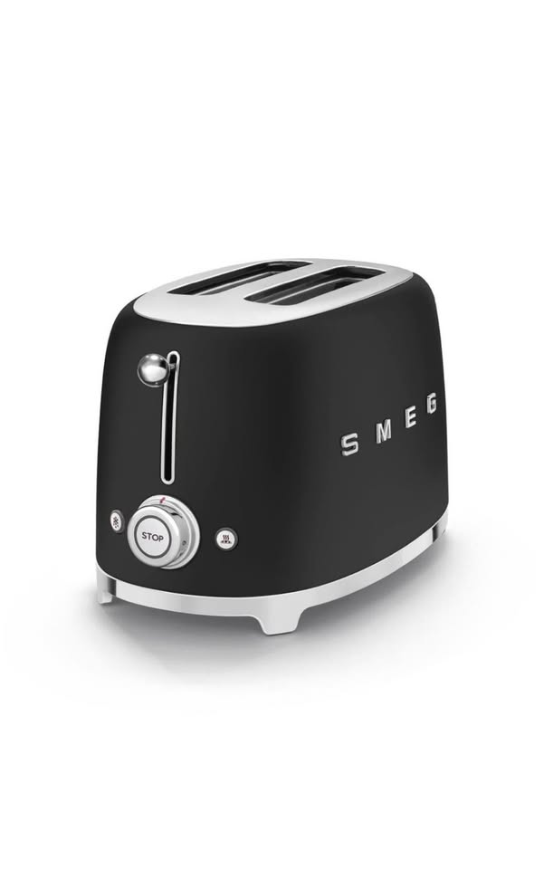 Smeg 50s Retro Style 2 Slice Toaster Matt 950W Power Range - Matt Black