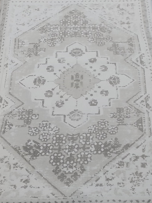 Vintage Style Area Rug With a Central Medallion Design 160 x 230