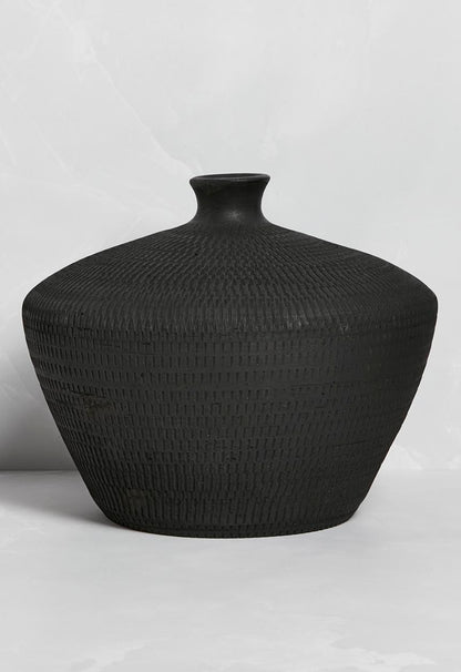 Palma Terracotta Vase – Black