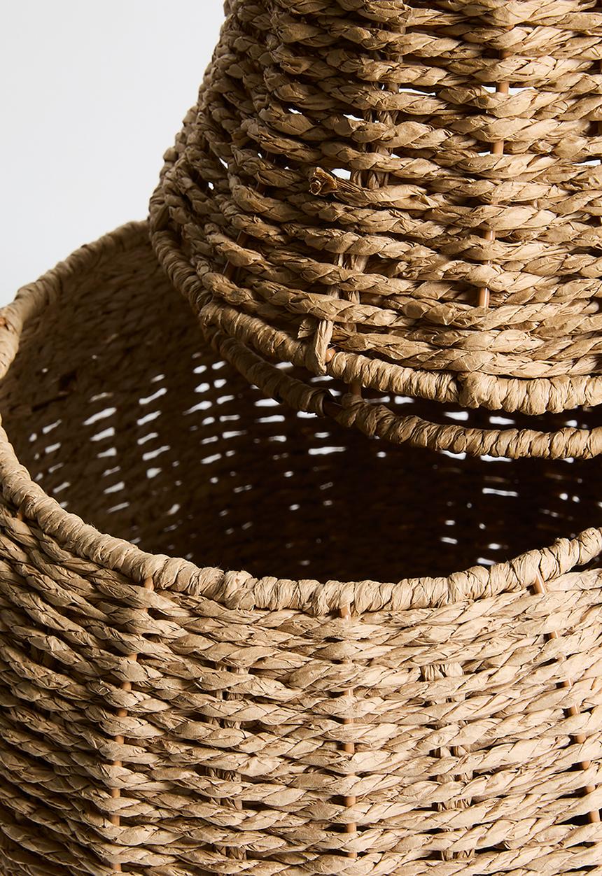 Pear-shaped straw basket - natural