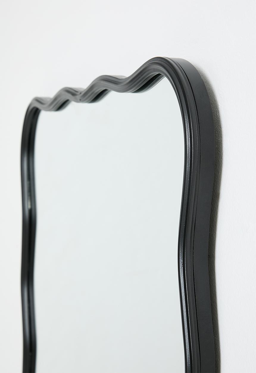 Iron Wavy Mirror - Black